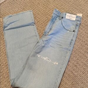 Abercrombie & Fitch Light Blue Women's 90’s Relaxed Jeans